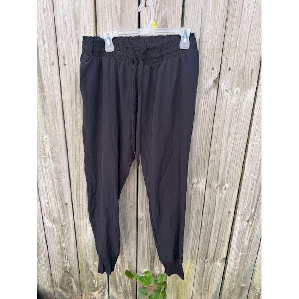Athleisure Maternity Time and Tru Joggers S 4-6 Black Smocked Waist Pants